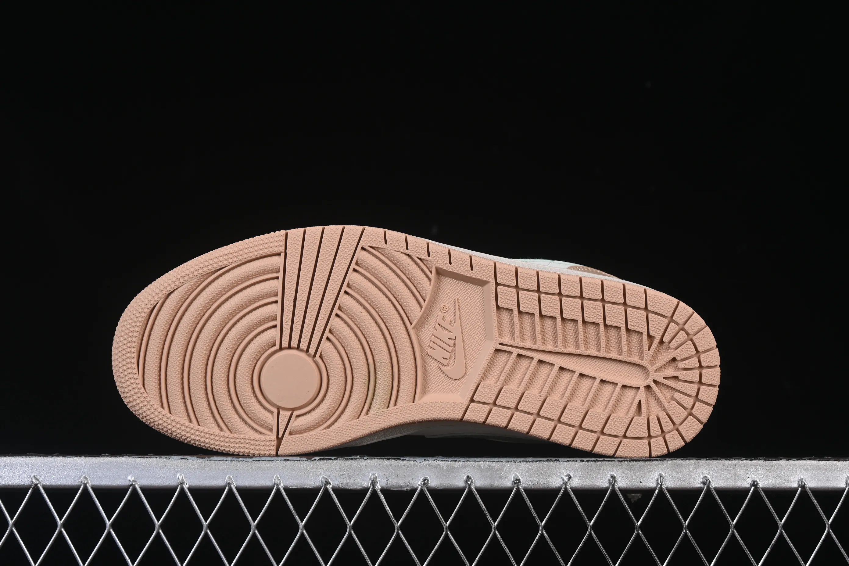 All categories Air Jordan Jordan series basketball shoes Air Jordan 1 Low Air Jordan 1 Low AJ1 Joe 1 Mi Orange low-top cultural and casual sneakers DC0774-130